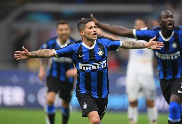 均以及学生 均以及学生