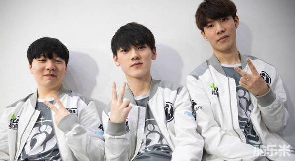 肩部拉伸 肩部拉伸